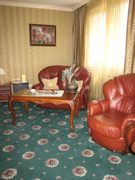 Atrium Hotel ايفانو - فرانكيفسك الغرفة الصورة